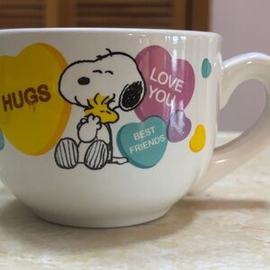 Peanuts Snoopy candy heart Hugs Ceramic Mug - Multicolor